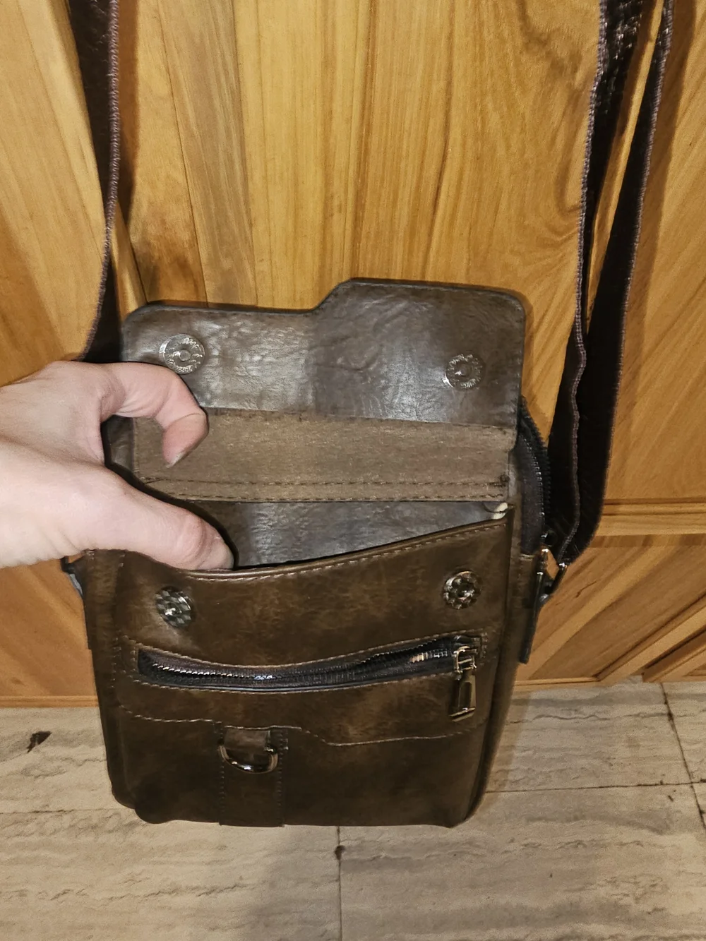Wexier Brown Leatherette Messenger Bag for Men